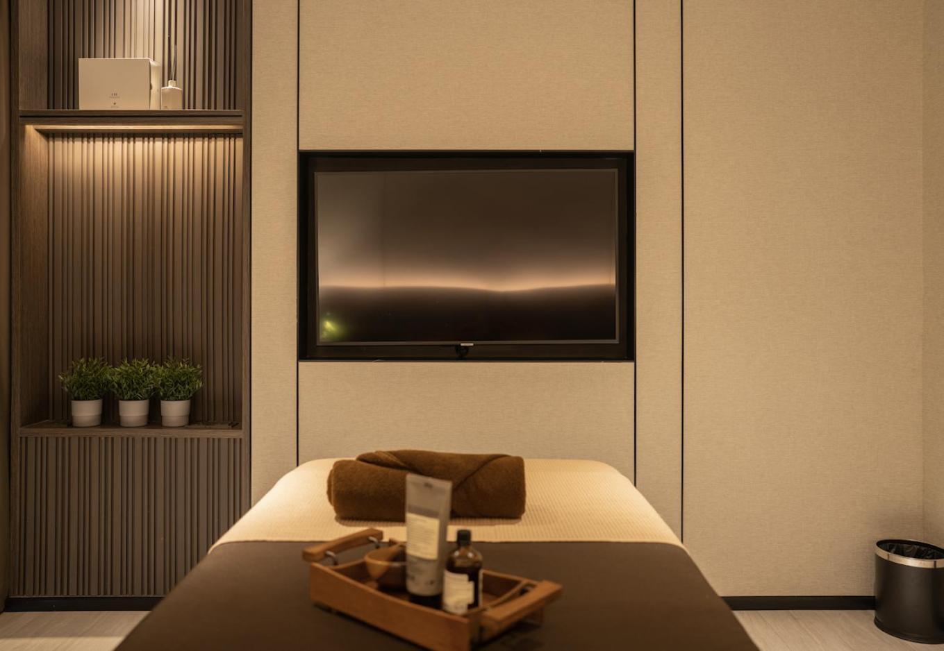 Cascade Hotel Бангкок Екстер'єр фото