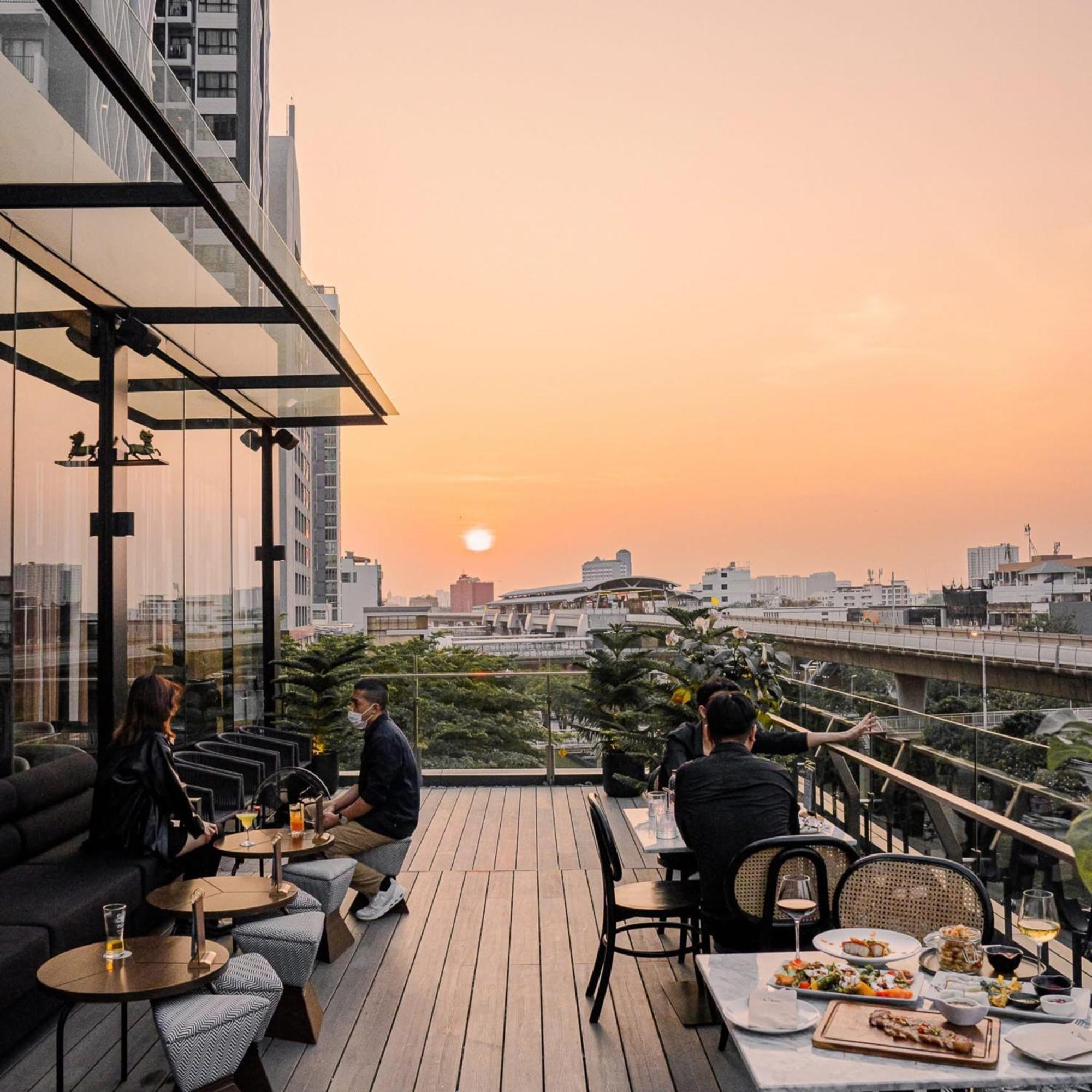 Cascade Hotel Бангкок Екстер'єр фото